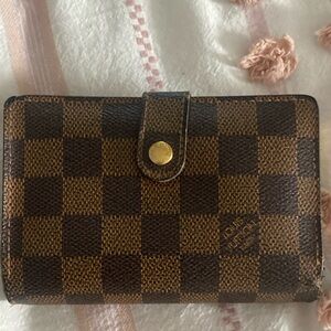 Authentic LV kisslock